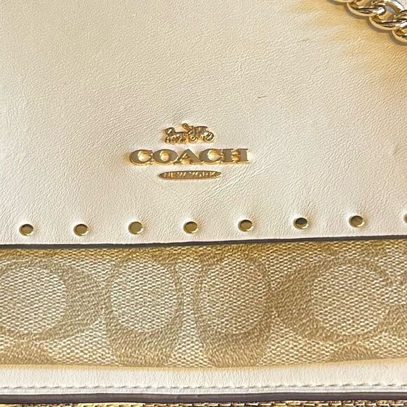 Coach Gold and Cream Women's Bag Used 1 time Excellent Condition - Picture 4 of 12